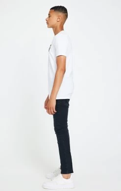 Boys Messi X SikSilk White Logo T-Shirt -Style Zone Shop SSK 0026 4 677d0d25 71f1 44bc b605 4689996cbac1